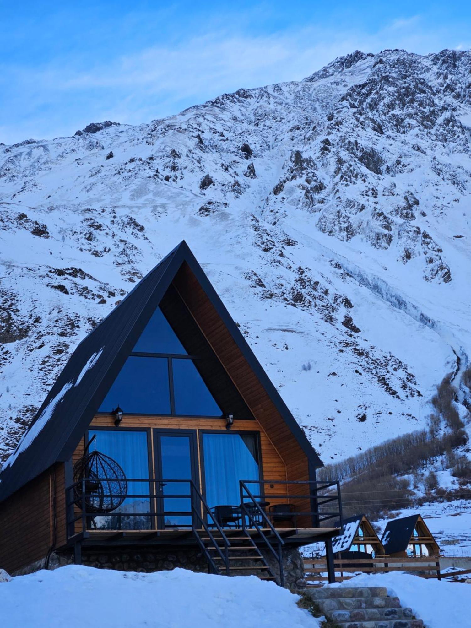 Misty Rocks Kazbegi Apartamento Exterior foto